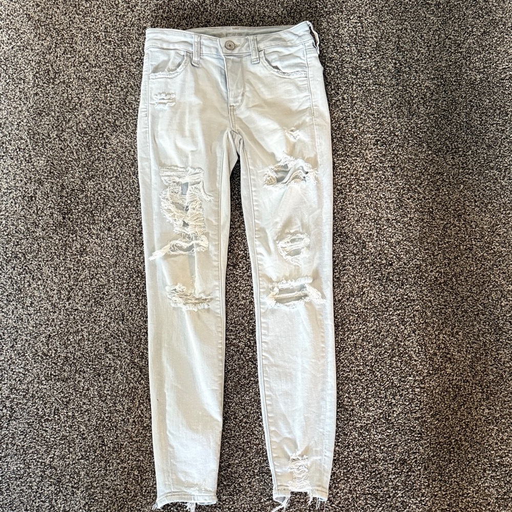 American Eagle Outfitters Light Gray Distressed Skinny Jeans